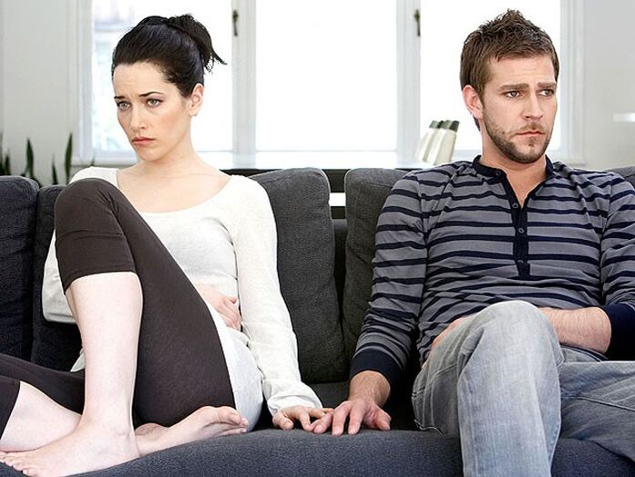 Family discussion about alcohol addiction treatment